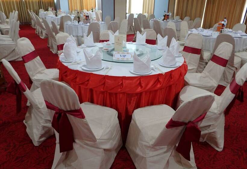 فندق Toh Buk Seng Ayutthaya