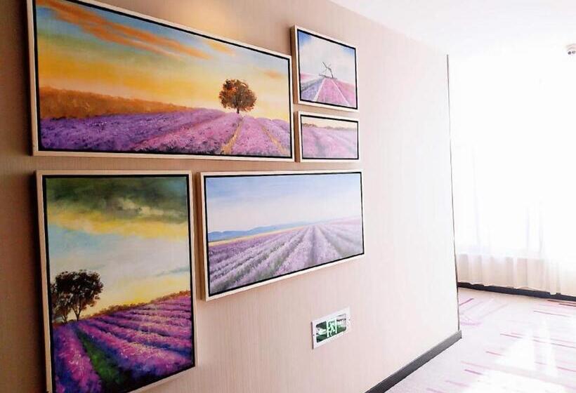 Lavande Hotel Taixing Jiangping Road