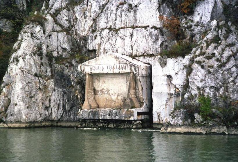 مُتل Atrijum Apartments And Rooms