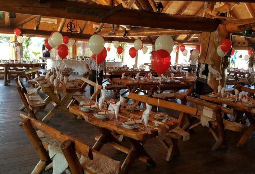 استراحتگاه Etno Selo Moravski Konaci