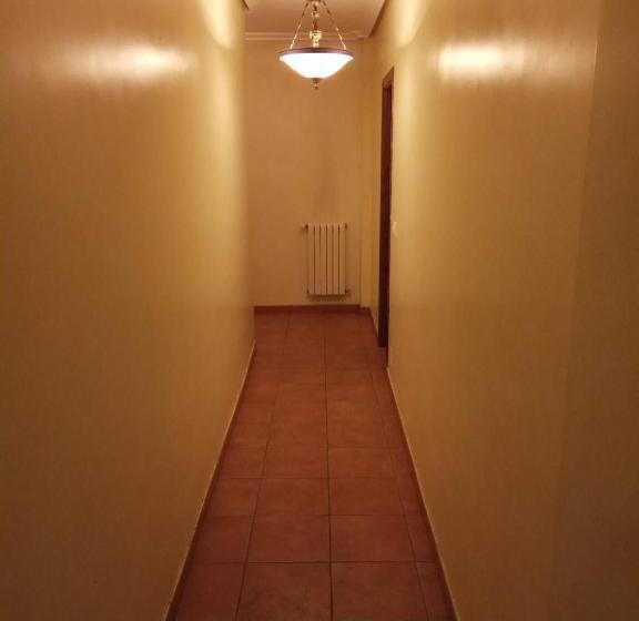 旅馆 Hostal Restaurante Raton