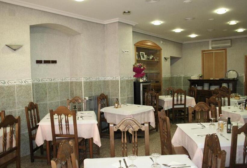 旅馆 Hostal Restaurante Raton