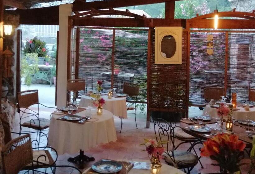 تختخواب و صبحانه La Bergerie Du Moulin