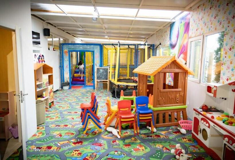 Hotel семеен хотел прованс ахелой