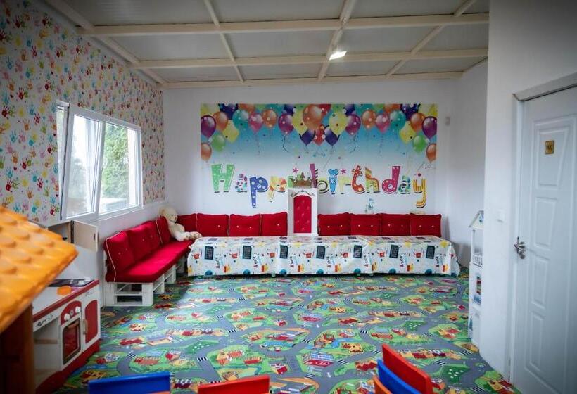 Hotel семеен хотел прованс ахелой