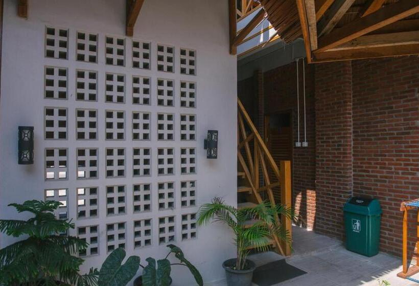 استراحتگاه Freddies Santai Sumurtiga