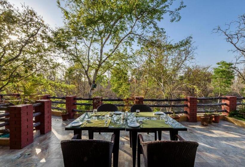 リゾートホテル The Riverwood Forest Retreat Pench