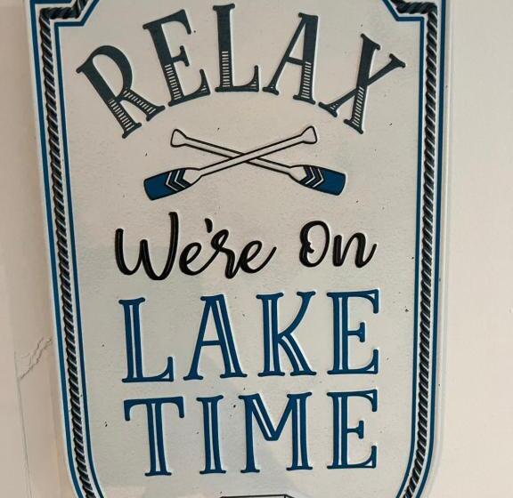 هتل Lakehouse Inn