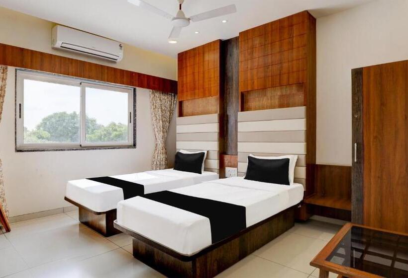 Oyo Hotel Shreeji