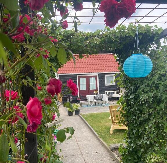 مبيت وإفطار Bed En Brochje De Oase