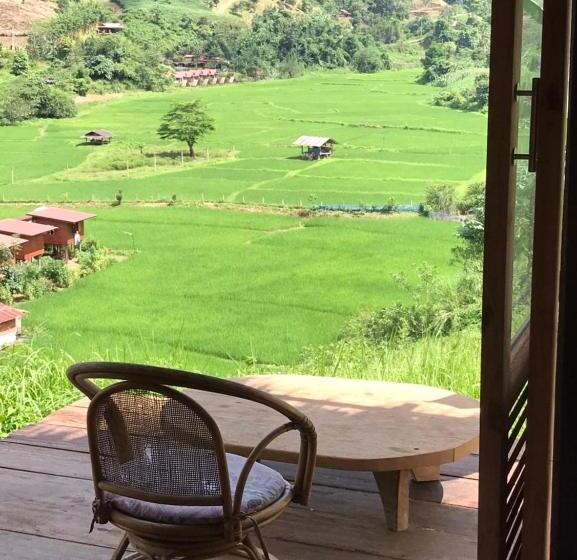 تختخواب و صبحانه สะปัน Riva Camp