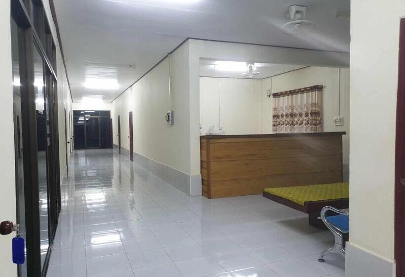 Easy Go Hostel