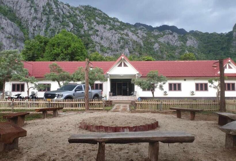 Easy Go Hostel