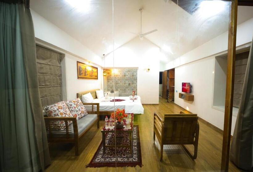 Отель Eshi Resorts And Restaurant   Bhimashankars Jungle Luxury Resort