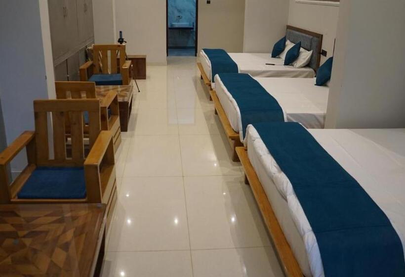 בית מלון כפרי Maulyar Forest Resort