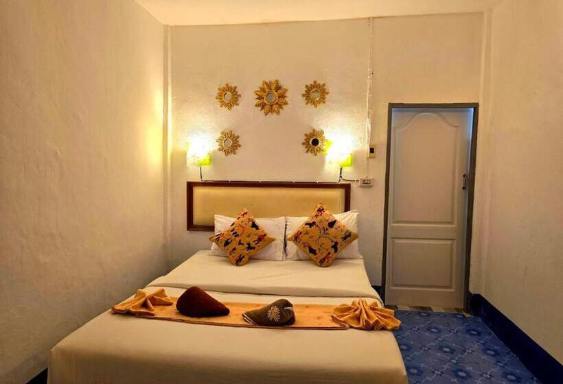 Отель The Nanda Beach Resort