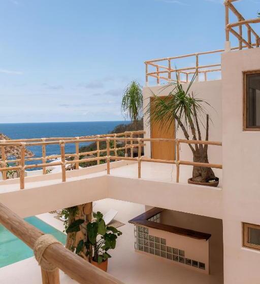 بنسيون Hostal Xeno