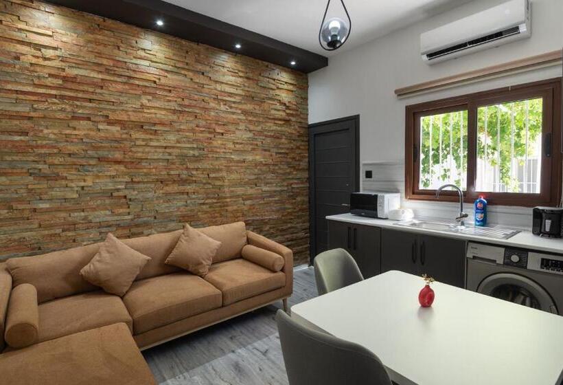 پانسیون Nicosia Suites