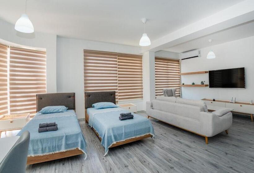 پانسیون Nicosia Suites