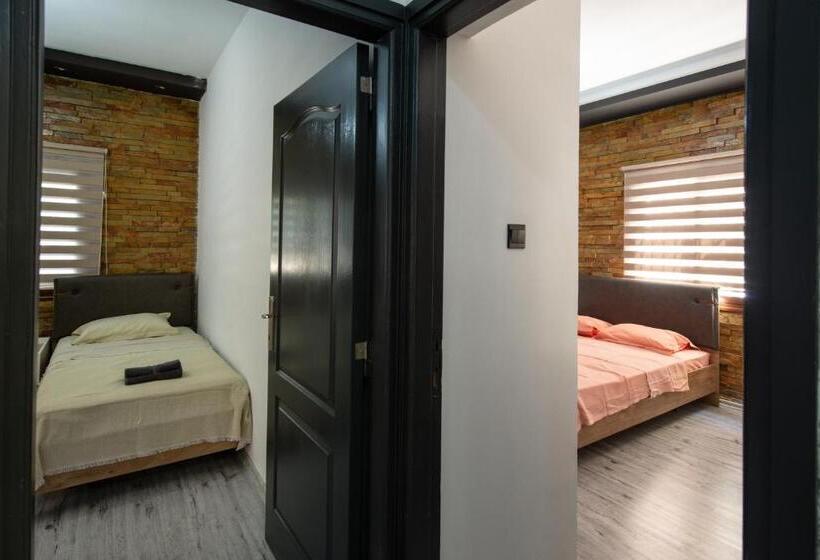پانسیون Nicosia Suites
