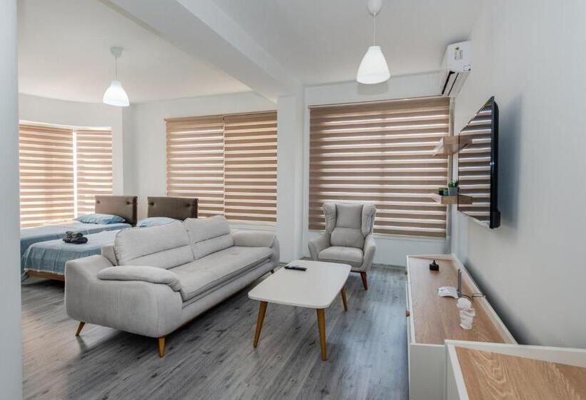 پانسیون Nicosia Suites