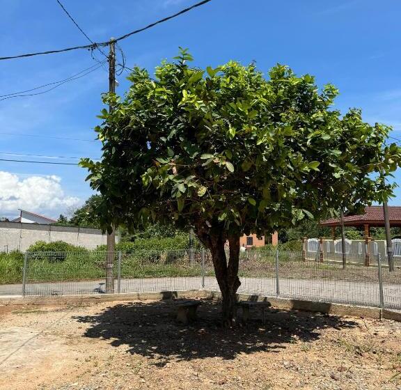 بنسيون Rumah Jambu Manis Netflix,free Wifi, 3 Minutes To Kuala Berang