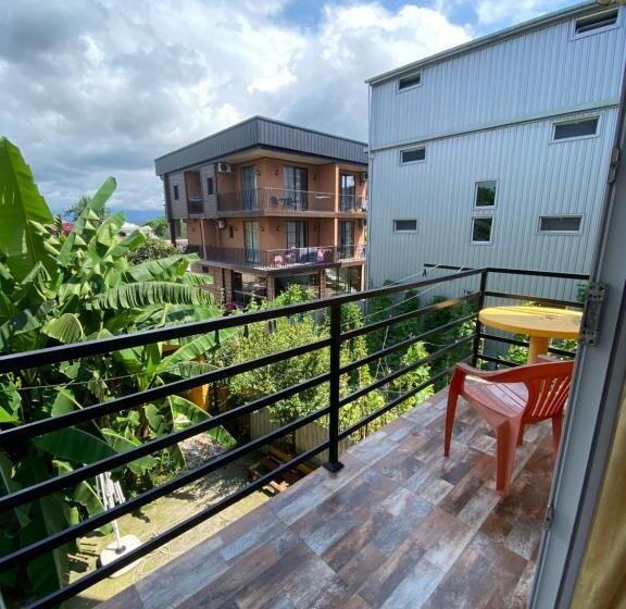 پانسیون Totoro