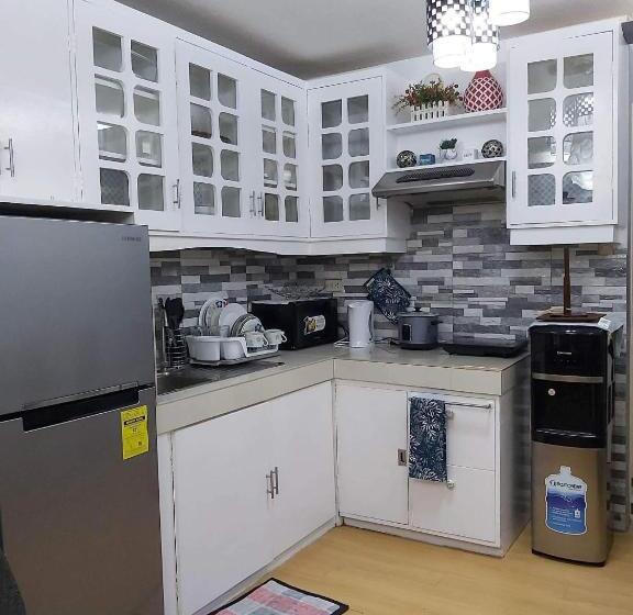 1br Condo Perfect For Couple Stay Free Pool And Wifi