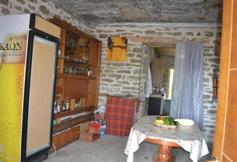 پانسیون Camping & Guest House Murataj