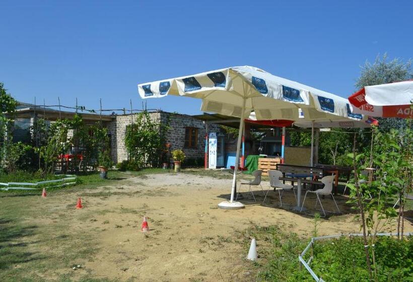 پانسیون Camping & Guest House Murataj