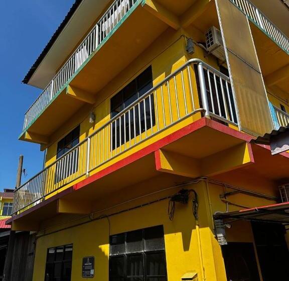 فندق صغير Perhentian Village Inn