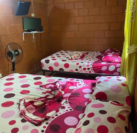 Bed and Breakfast Cabañas Daniel