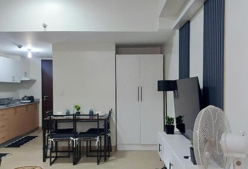 צימר Manhattan Plaza 1 Araneta Cubao Sereene City Bnb