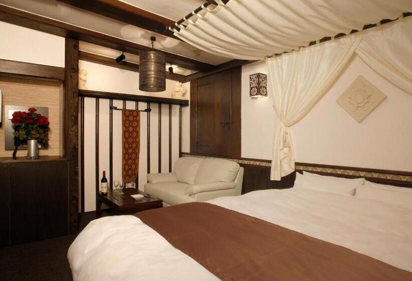 בית מלון כפרי K S Aba Adult Only