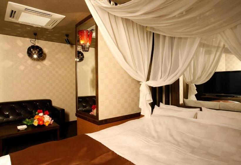 בית מלון כפרי K S Aba Adult Only