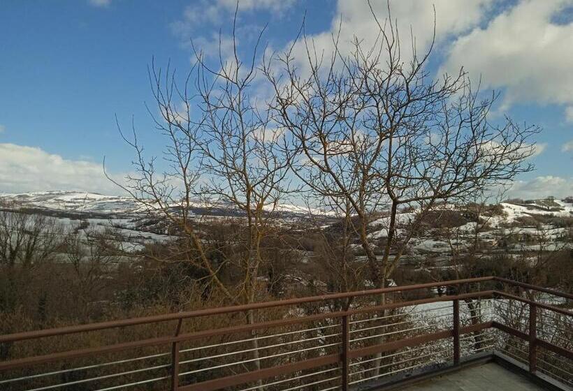 호텔 La Terrazza Delle Noci   Alloggio Agrituristico