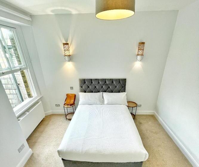 پانسیون Central London   Zen Elegance Retreat