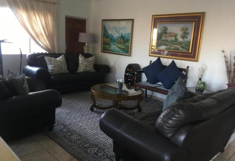 פנסיון Derust Danabay Accomodation
