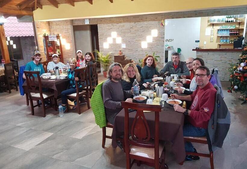 تختخواب و صبحانه Casa Del Montañero