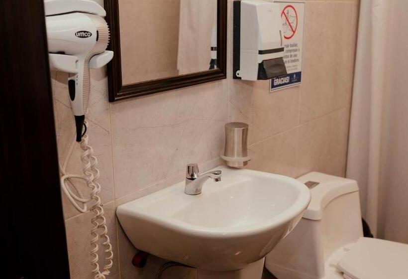 تختخواب و صبحانه La Farola