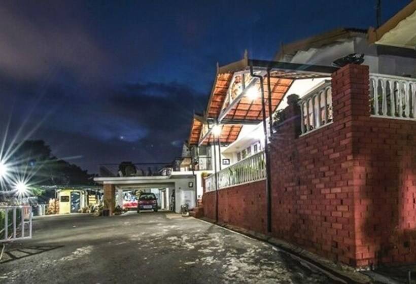 אתר נופש Fabescape St Clouds   Government Botanical Garden   500m