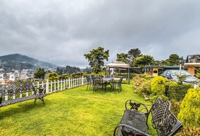 אתר נופש Fabescape St Clouds   Government Botanical Garden   500m