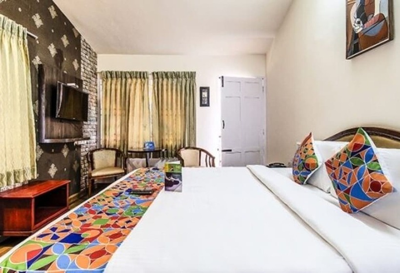 אתר נופש Fabescape St Clouds   Government Botanical Garden   500m