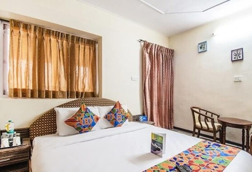 אתר נופש Fabescape St Clouds   Government Botanical Garden   500m