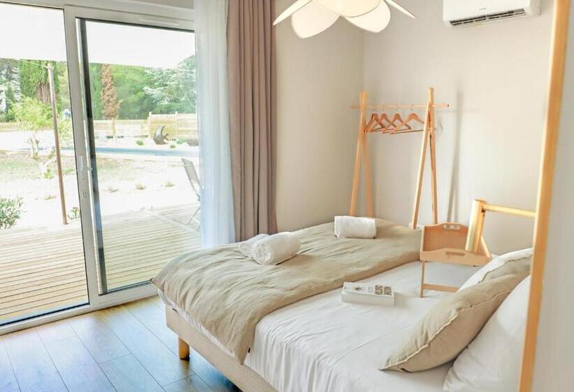 ベッドアンドブレックファースト Les Gîtes De Laure   L Eden Romantique, Chambres Hôtes, Spa Privé, Couloir De Nage, Adults Only