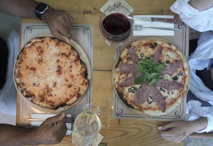 هتل Pietra Social House