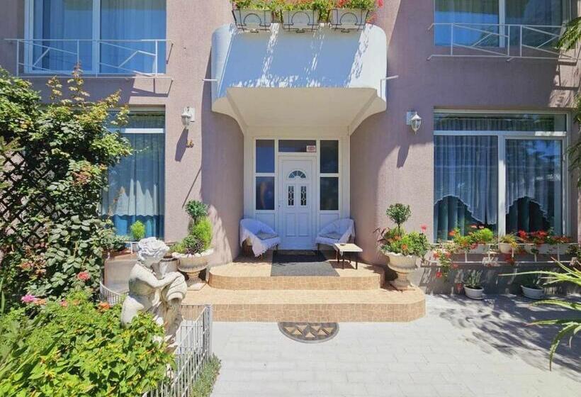 פנסיון Casa Ana