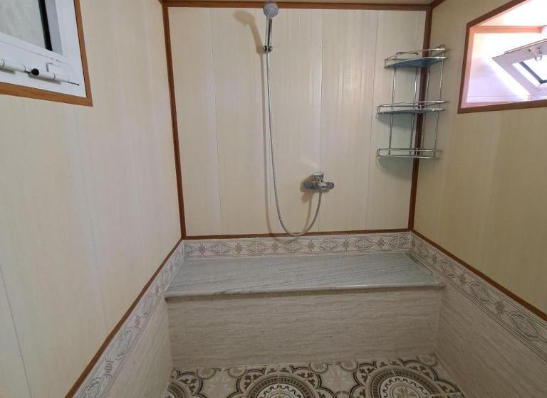 פנסיון Grand House Hostel