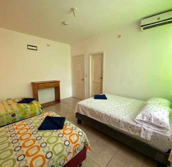 بنسيون Hostal El Paraíso