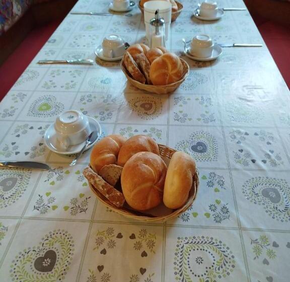 Bed and Breakfast Pension Obermair